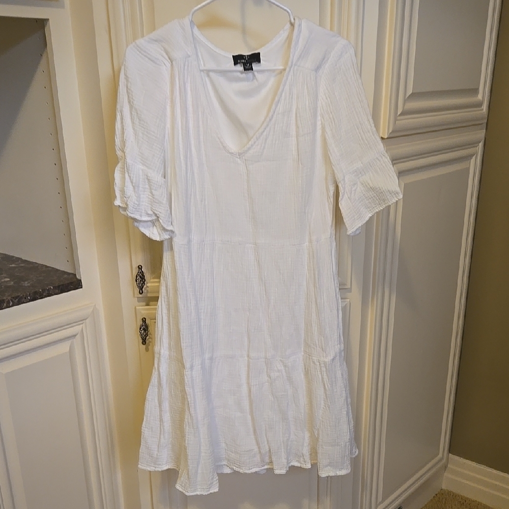 Ronni Nicole Ivory V-Neck Dress